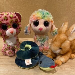 Lot of TY BEANIE BABIES BOOS, Lainey Leopard, Rainbow Poodle, Minsky, Hissy